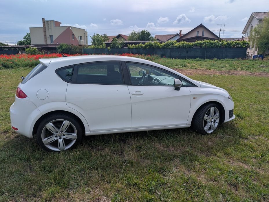 SEAT Leon 2010 — imagine 3