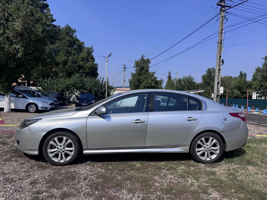 Renault Latitude 2.0 dci 150 Euro 5 avariat an 2011
