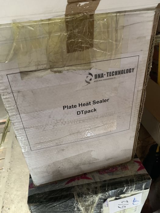 Устройство для запечатывания планшет