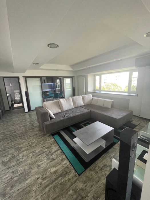 Inchiriez apartament blv. Independentei