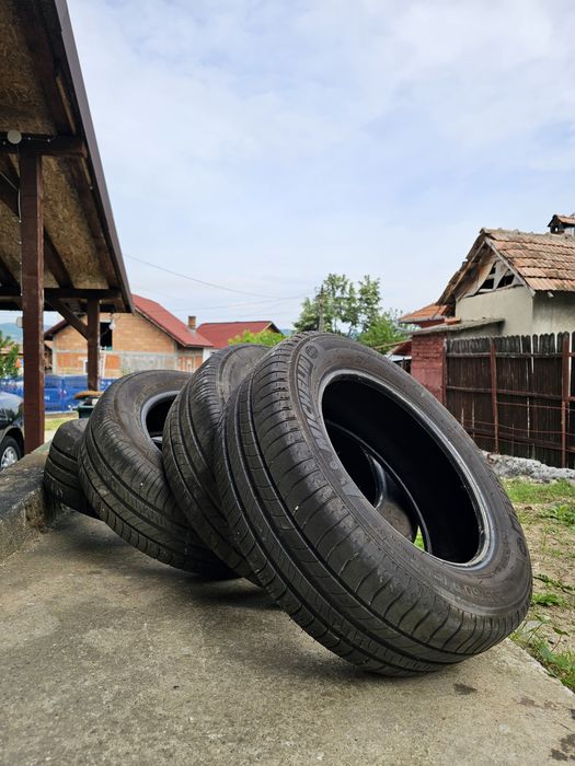 Set 4 anvelope Michelin Energy Saver 205/60 R16 – stare foarte bună