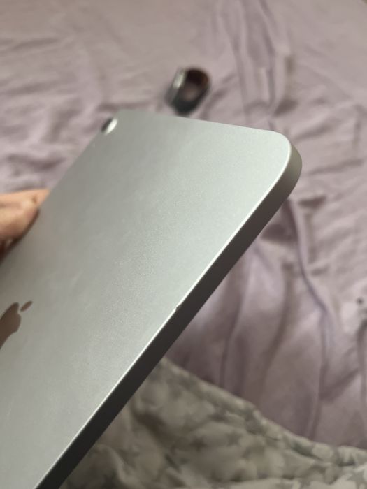 Ipad 10 состояние хорошее не идеал