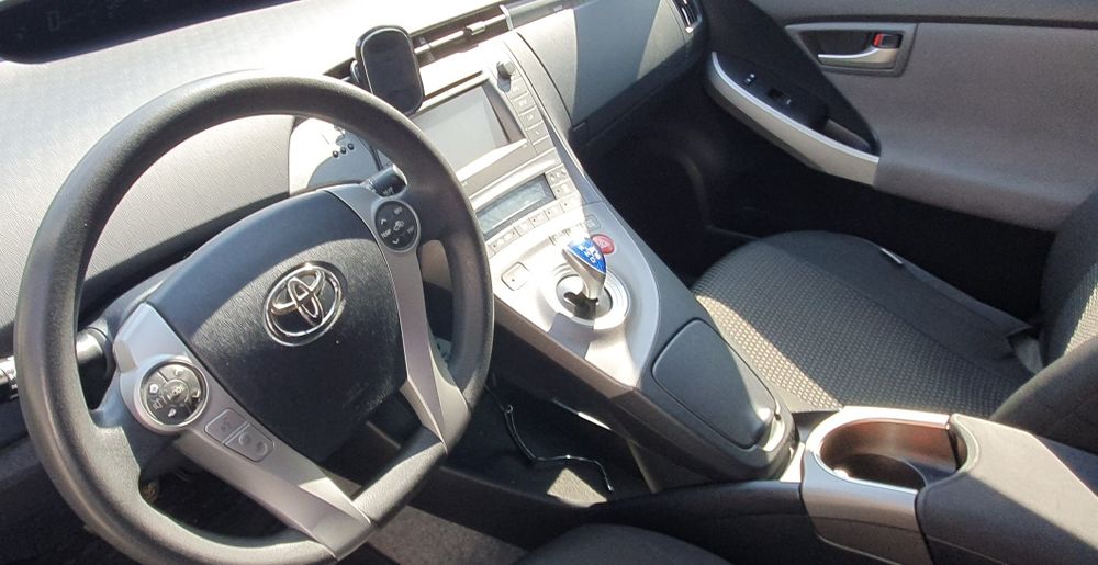 Toyota Prius 3 Plug-In Hybrid 2015