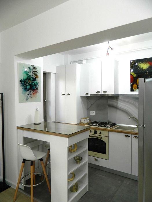 Studiou de inchiriat, 40 mp zona Brazdă