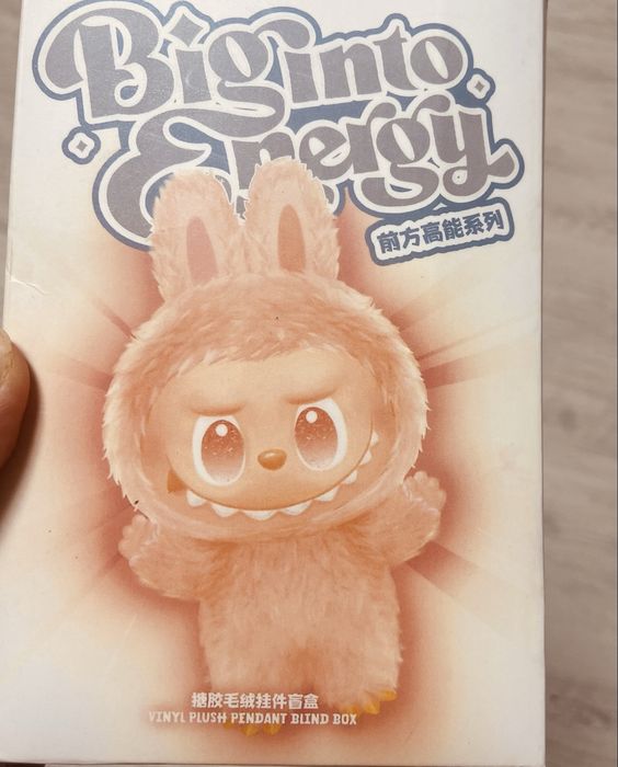 продам новую игрушку лабубу