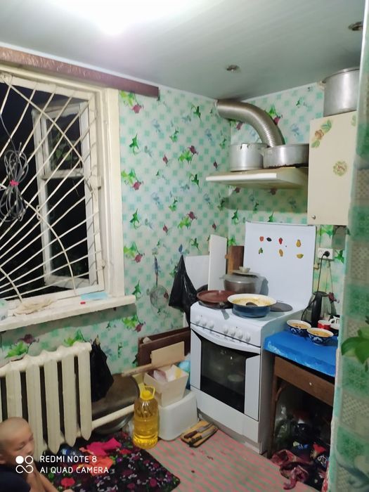 Продам в спутник2 3ком 1этаж 2этажки с огородом двух подезка деревяшка