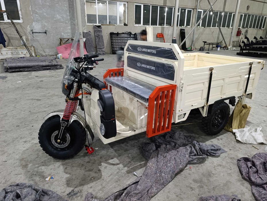 Largomotors motorollari sotuvda