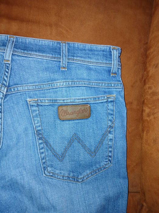 Blugi Wrangler Albastru