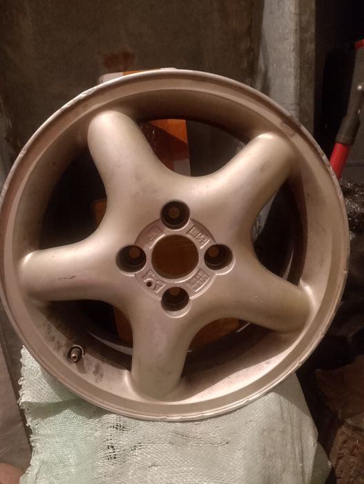 Джанта . 4х100 опел 15 цола astra corsa meriva vektra