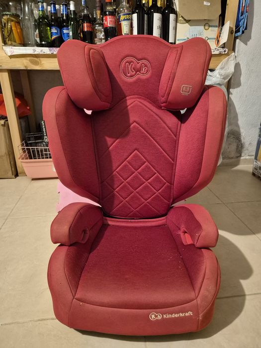 Scaun (înălţător) auto pentru copii