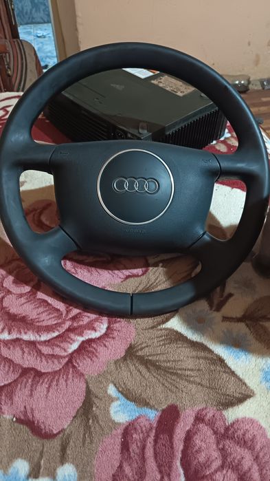 Vând volan pentru Audi a4 b6 2005