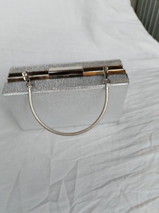 Абитуриентска рокля