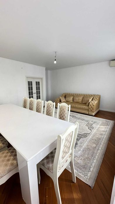Продам 3х ком кв  в 10 мкр