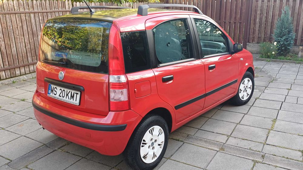 Vand FIAT PANDA 1.2 Benzina  60cp  an 2004, 142.700 km , cu AC
