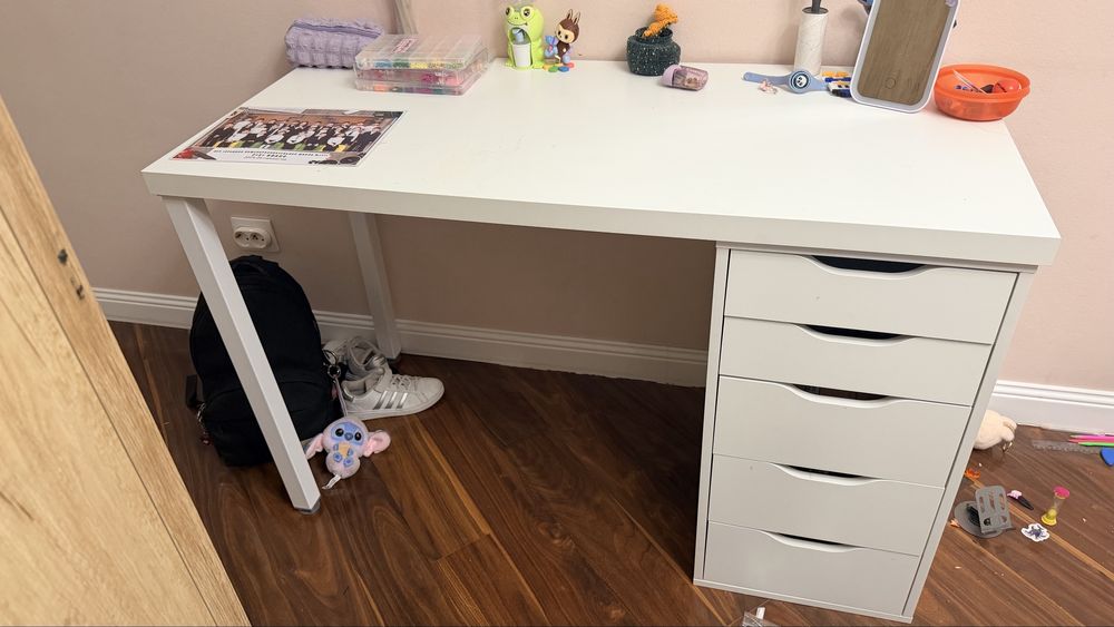 Письменный стол Икеа