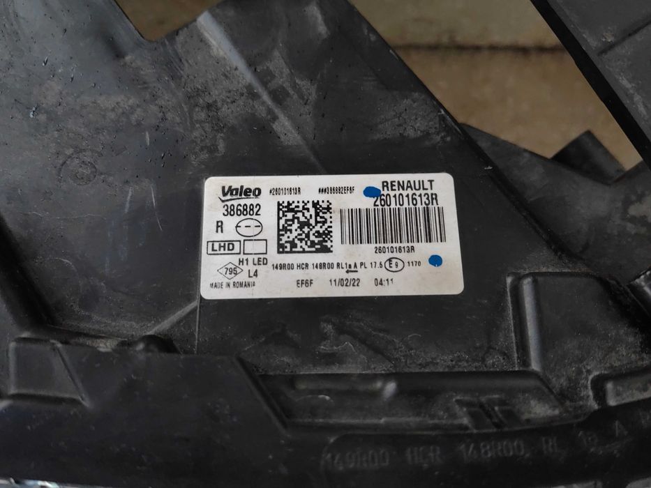 Фар Dacia Duster LED десен / Фар Дачиа Дъстър Оригиналнен