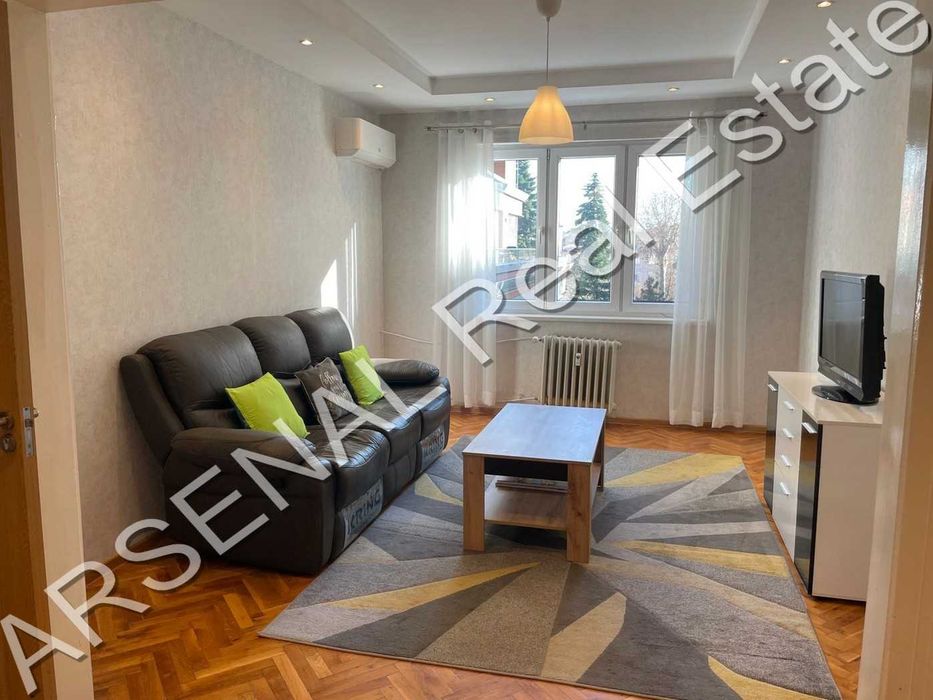 Двустаен апартамент под наем, Център