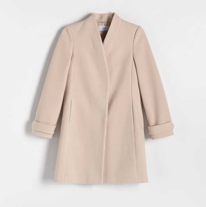 Нежно палто RESERVED