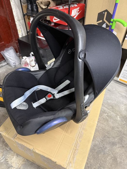 Кошче за кола Maxi Cosi Cabriofix