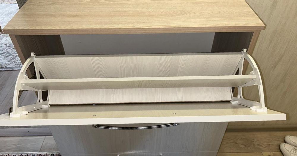 Обувница в отличном состояния