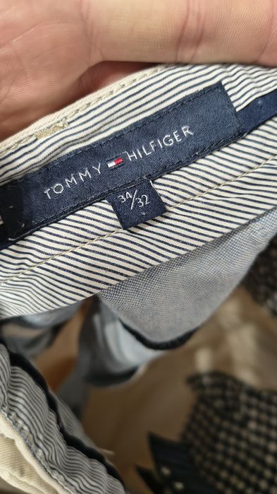Pantaloni Tommy Hilfiger crem