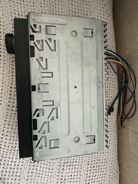 Продам Pioneer DEH-3050UB