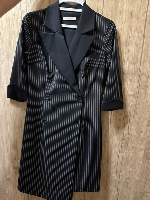 Платье жен черное классическое