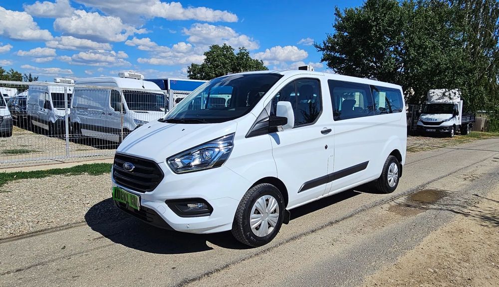 Ford Transit Custom 8+1 locuri / posibilitate leasing / tva deductibil
