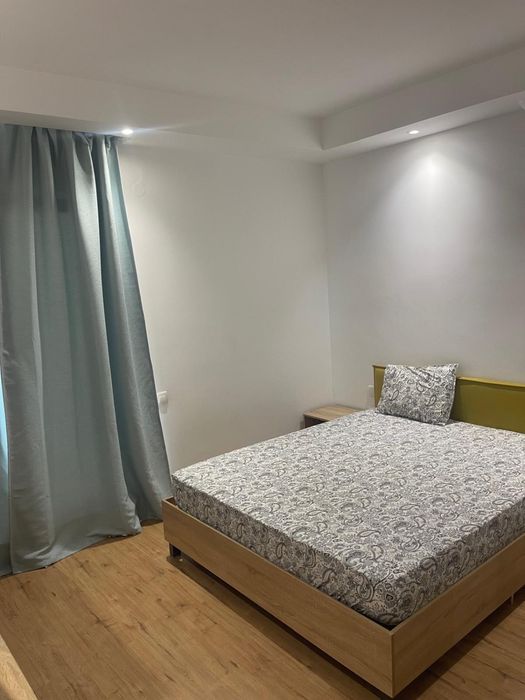 Inchiriez apartament