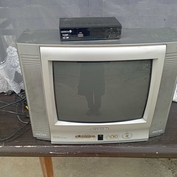 Телевизор Тошиба с тюнером