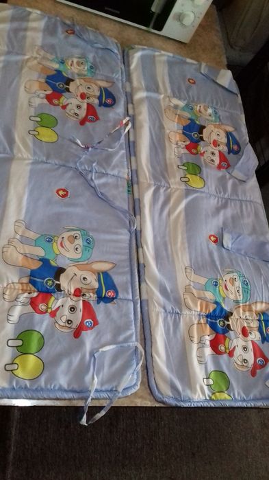 Бортики на детскую кроватку