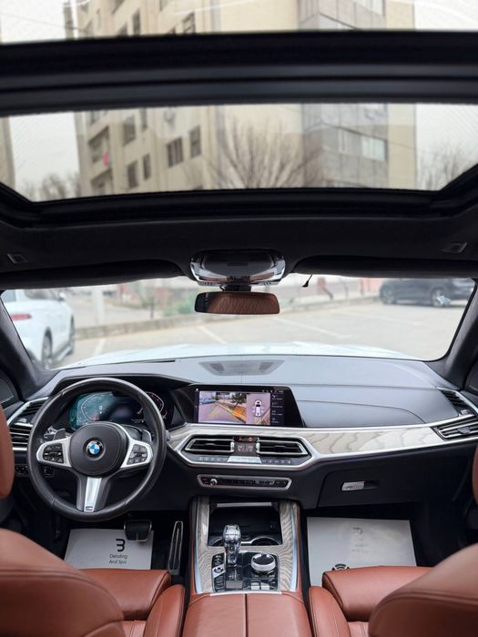 Bugun sotuvimizda Bmw X7 40 i