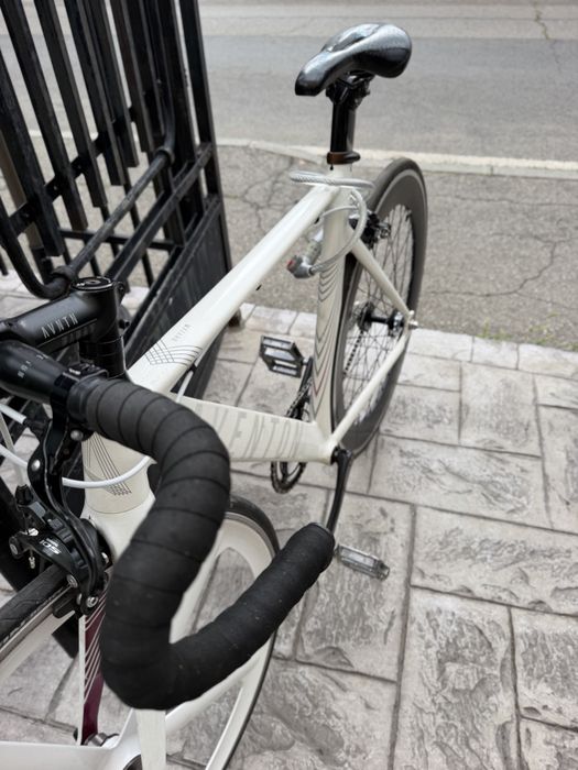 Bicicleta Aventon Fixie/Single Speed