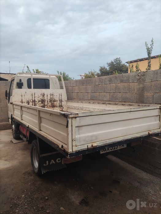 Jac yuk avtomobil sotiladi