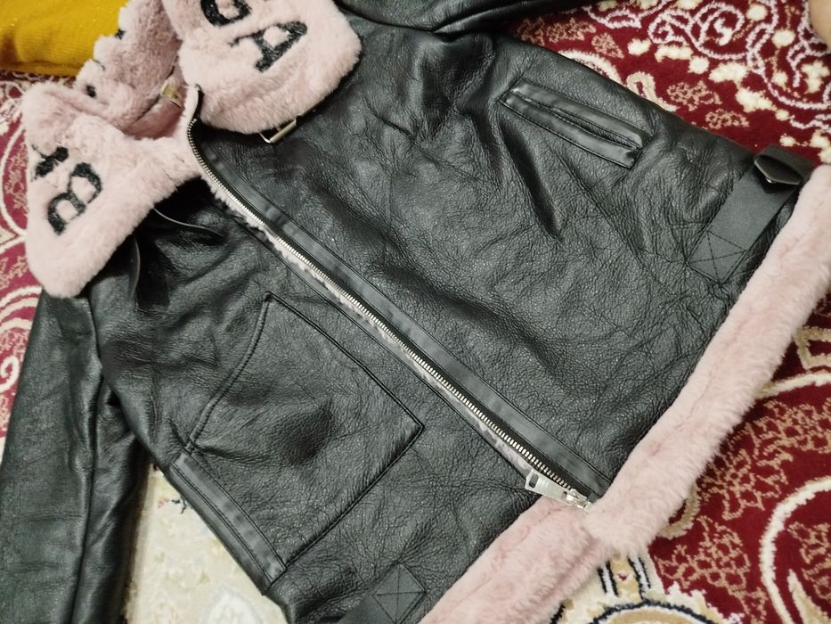 Продам демисезонную куртку