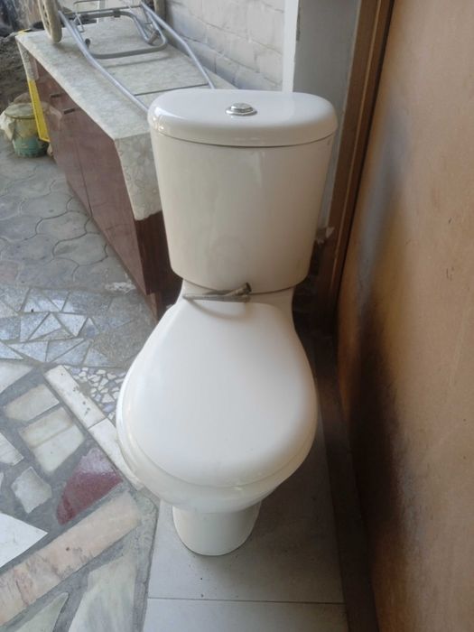 Унитаз с бочком