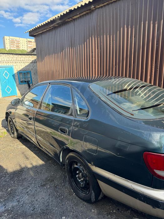 Срочно продам Toyota Carina e