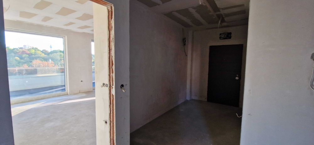 Продава се Тристаен апартамент в Добрич, Свети Георги - 183 кв.м за 1312 €/кв.м - Снимка #4