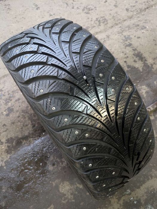 Продам комплект шин на дисках