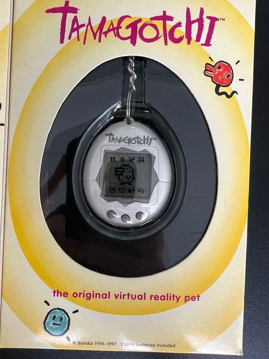 Оригинално Tamagotchi 1996-1997 BANDAI #1800 1st GEN