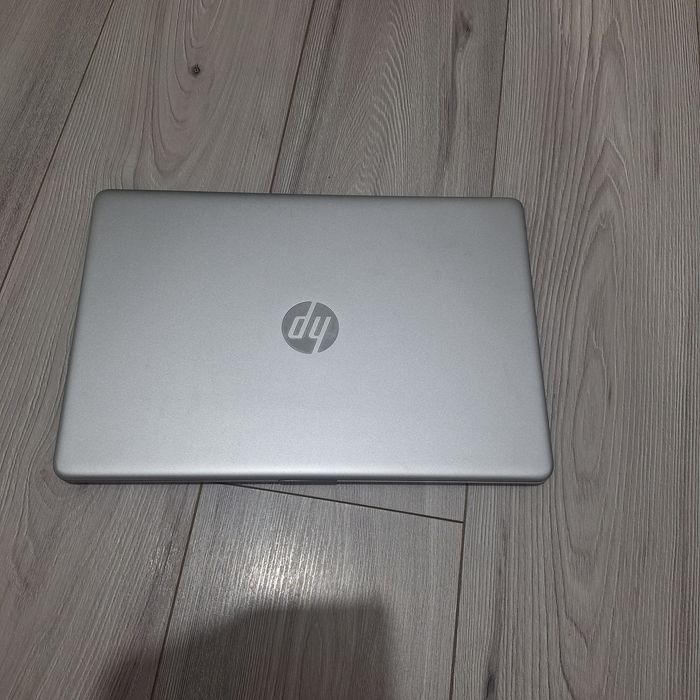 Laptop 15' HP i3 generatia 12  nou