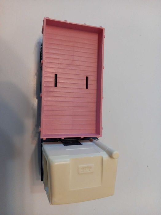 Стари играчки Tonka и Bison, пластмасови интересни колички