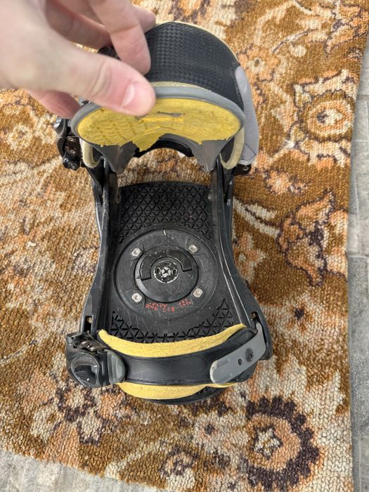 Продам крепление для сноуборда !