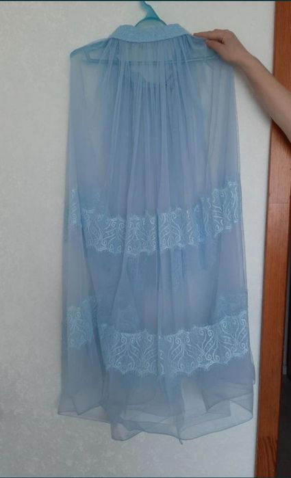 Кружевное платье на вечер