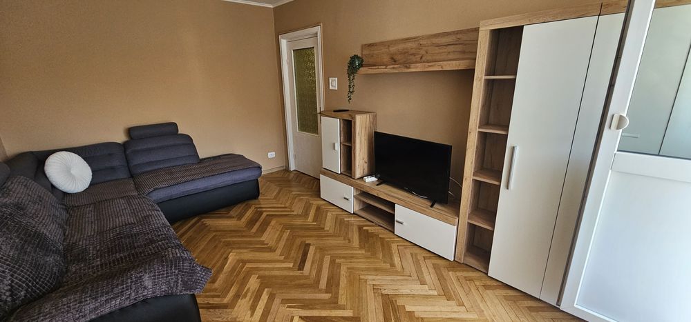 Chirie apartament AN 2 camere decomandat Piata Rogerius