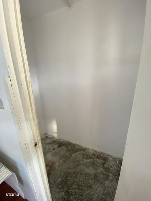 Apartament 3 camere de vanzare , Independetei M17 , et.4 , 72.900 euro