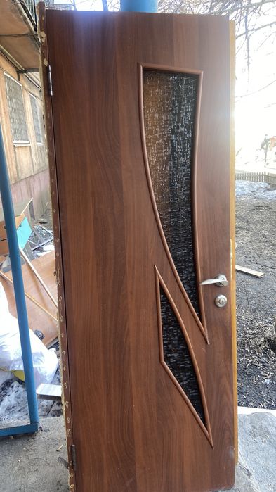 дверь деревянный