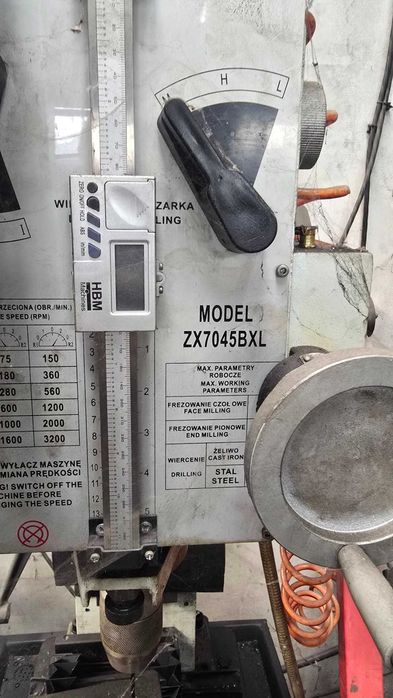 Универсална фреза CORMAK ZX 7045 BXL