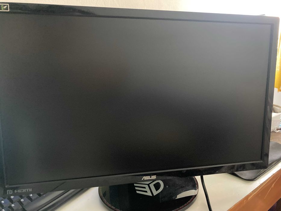 24-инчов Монитор ASUS VG248QE 24 | Full HD (1920x1080) | 144Hz Refresh Rate | 1ms Response Time | 350 cd/m² Peak Brightness
