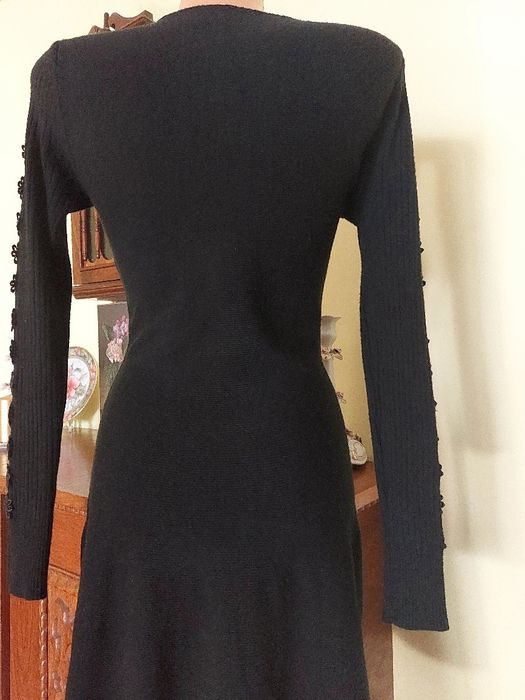 Rochie de vis tricotata,  materiale naturale, cu broderie si perle